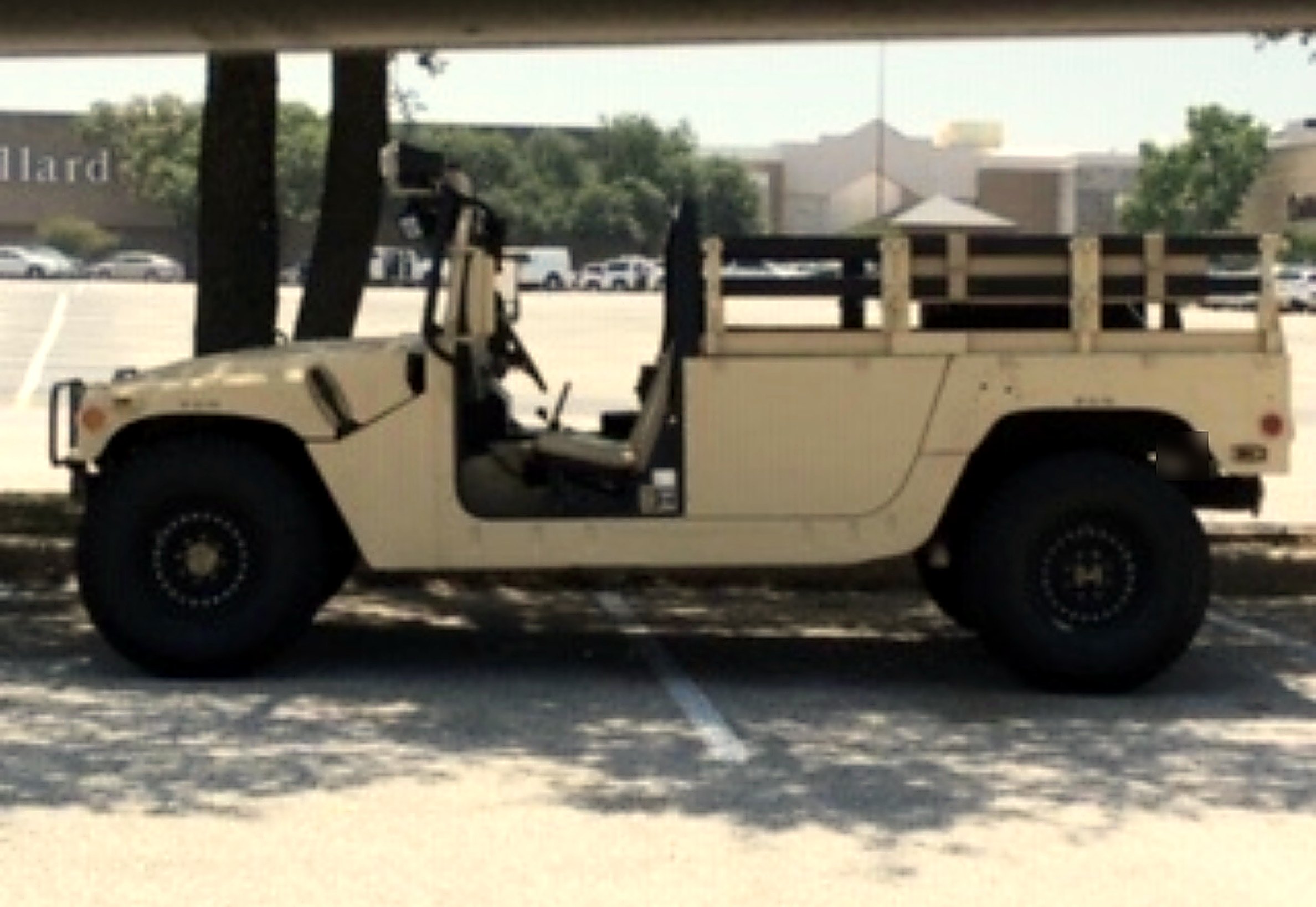 Open-bed HMMWV build in Sand — full side profile